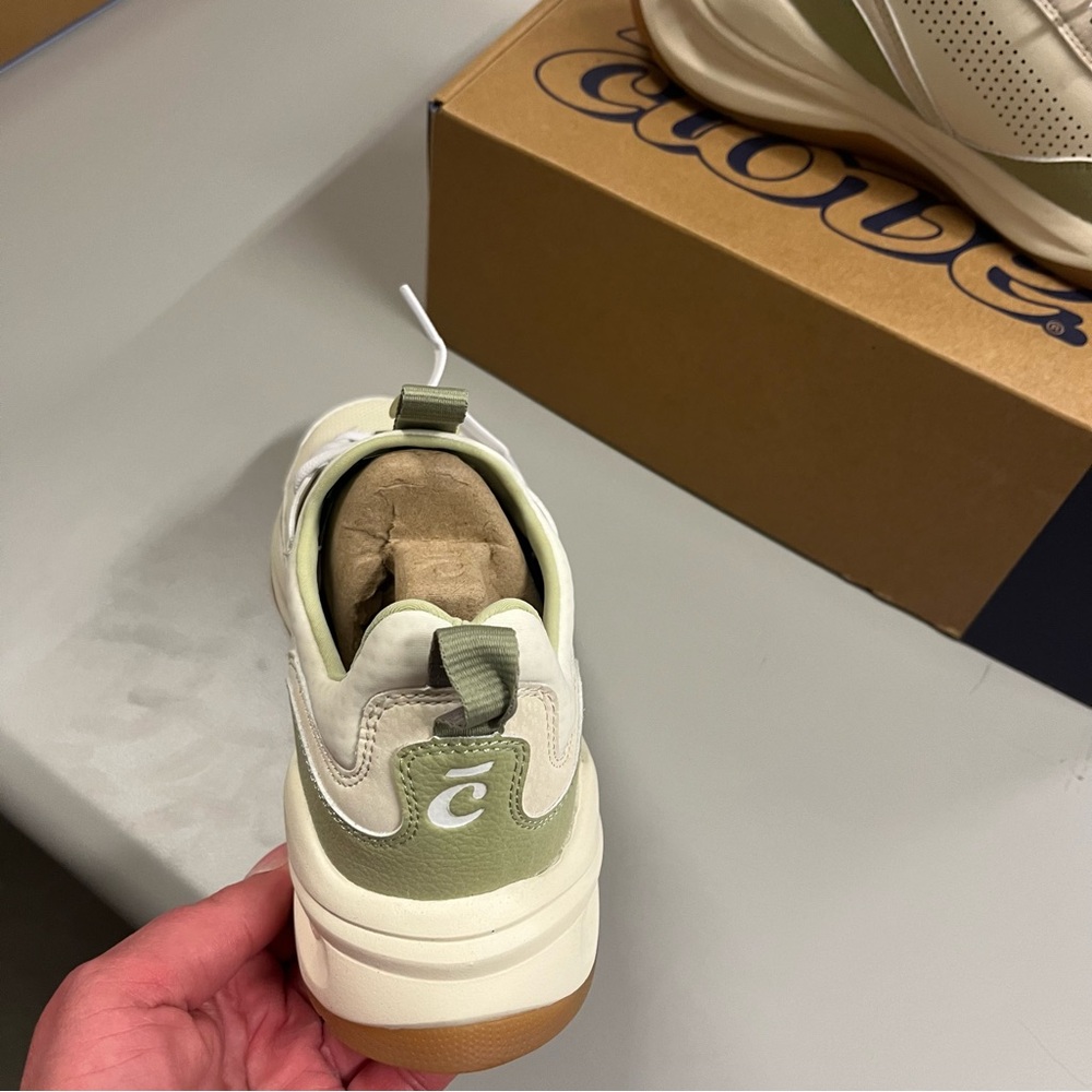 NIB Clove Strada Antique White And Sage Women's Sneakers - Picture 4 of 15